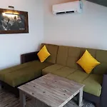 Hotel The