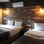 Hotel The